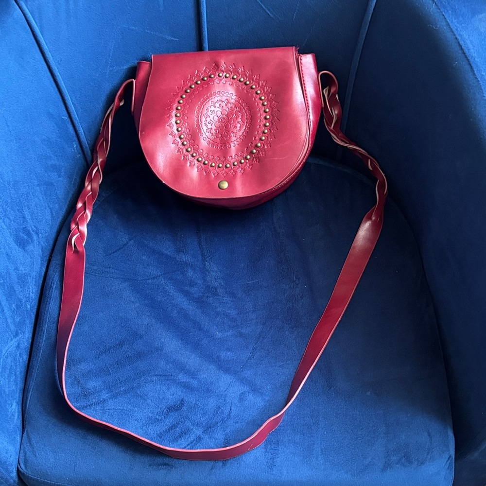 Elegant Red Leather Crossbody Bag